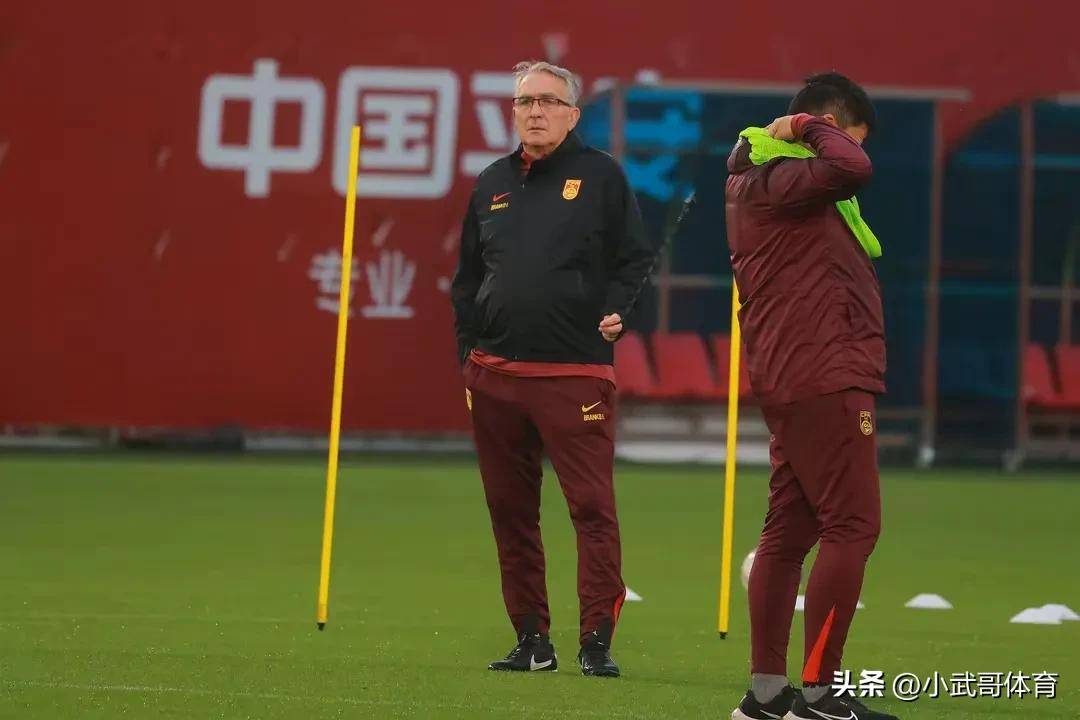 小家子气！国足100万欧难买到欧洲优秀教练，高洪波郑智才是明智选择(中国足协新任掌门人高洪波)