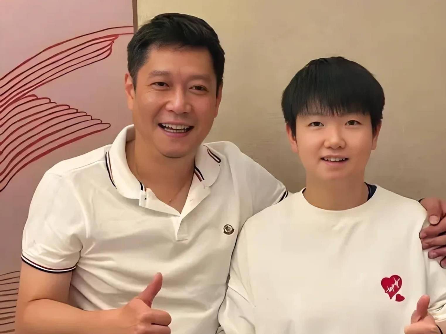 包含怒了！邱贻可发声回击饭圈网暴：对孙颖莎已尽力，合作3年42冠的词条