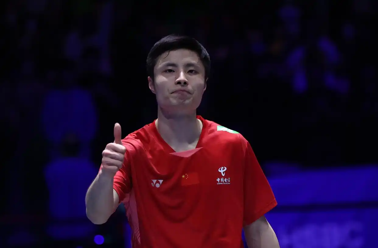 包含首夺中国赛冠军!石宇奇2-1重返世界第一的词条